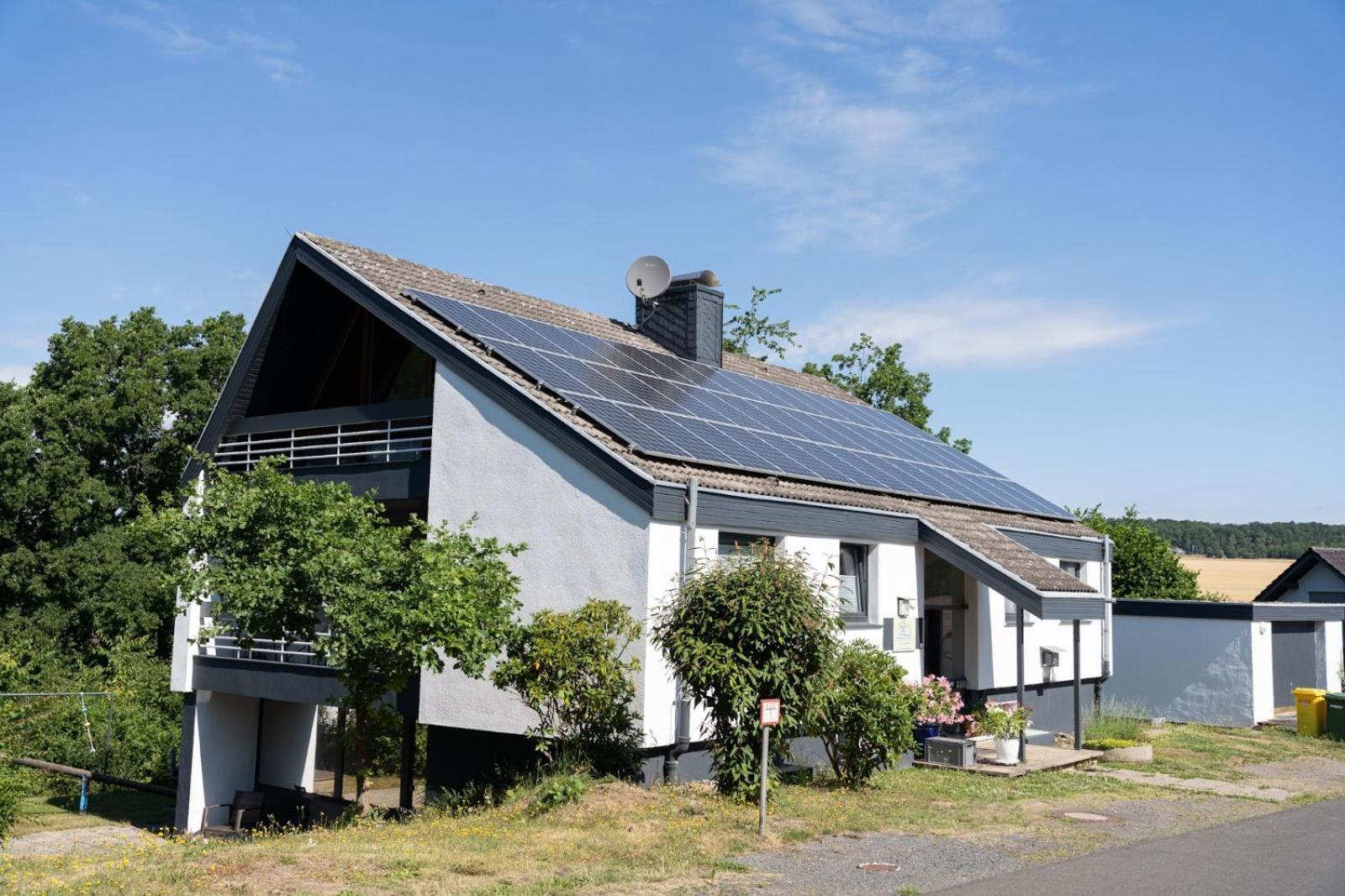 Ferienhaus Schoene Aussicht Ferienwohnung Gruen Hemfurth-Edersee Exterior photo